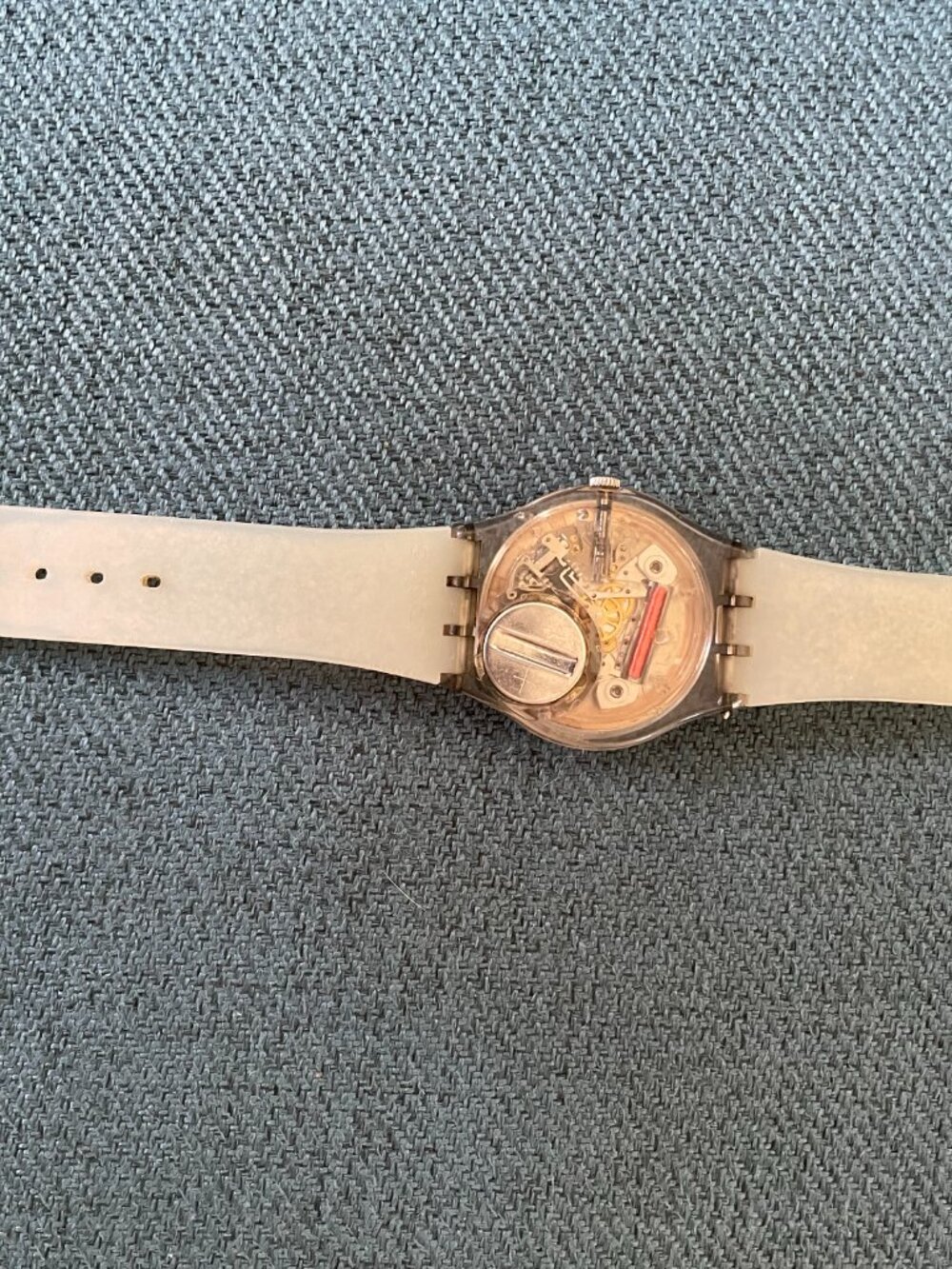Unisex SWATCH "Big Face" Watch with Glittery Silver Silicone Band - Picture 7 of 7